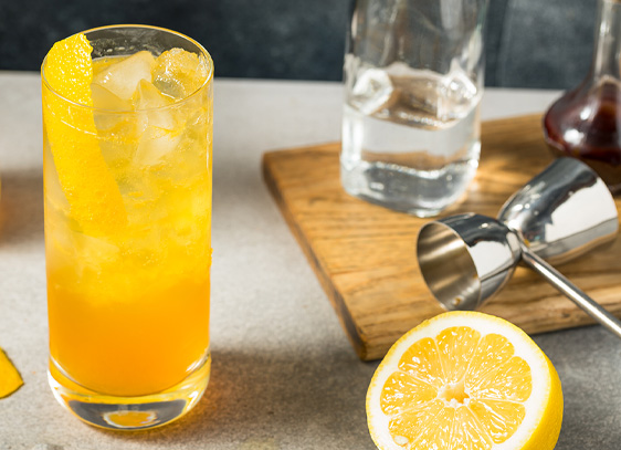 1879 Gin and Juice Cocktail